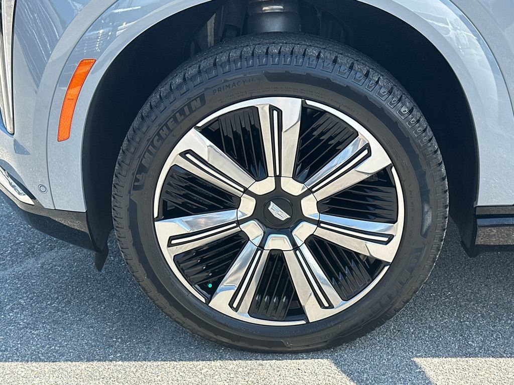 Certified 2026 Cadillac Escalade IQ Luxury 2 AWD/4WD image 11