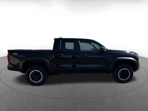 Used 2024 Toyota Tacoma TRD Off-Road AWD/4WD image 15