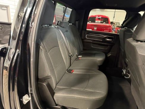 Used 2022 RAM 2500 Big Horn w/ Level C Equiment Group AWD/4WD image 16