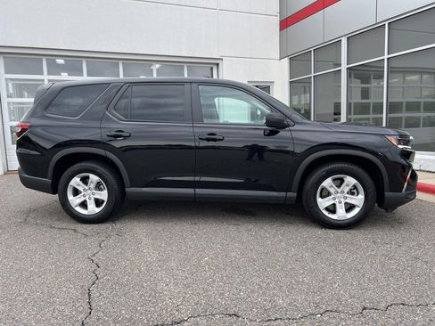 Used 2023 Honda Pilot LX image 26