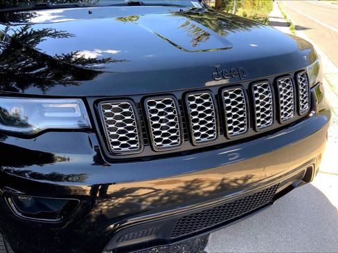 Certified 2022 Jeep Grand Cherokee Laredo X AWD/4WD image 30