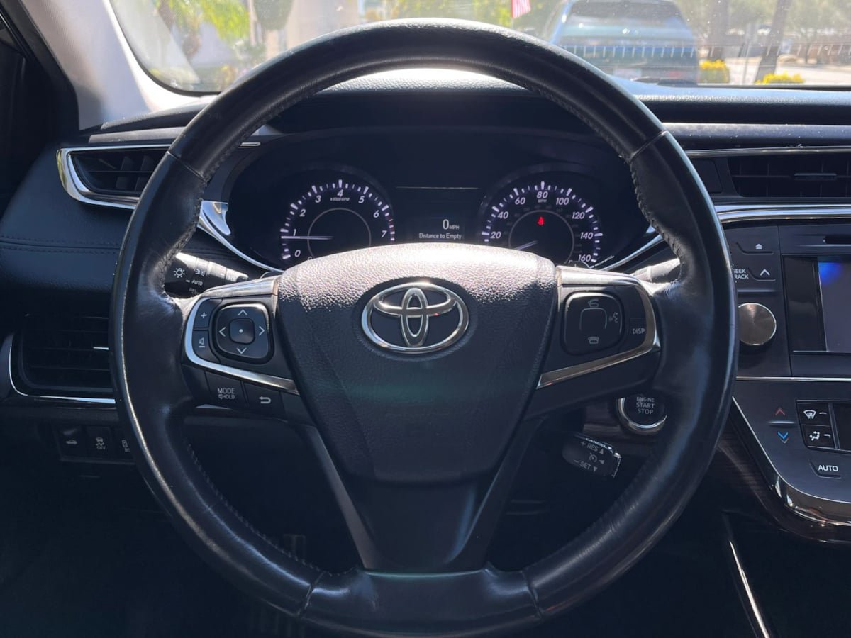 Used 2014 Toyota Avalon XLE Touring FWD image 27