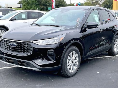 New 2026 Ford Escape Active image 2