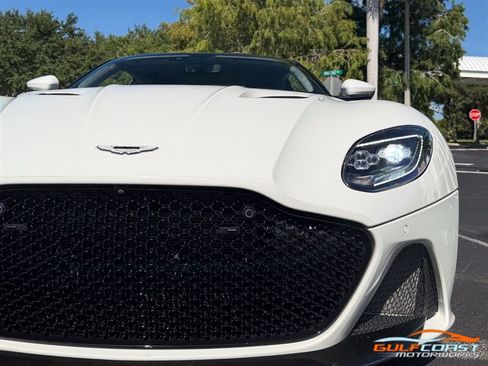 Used 2019 Aston Martin DBS Superleggera RWD image 3