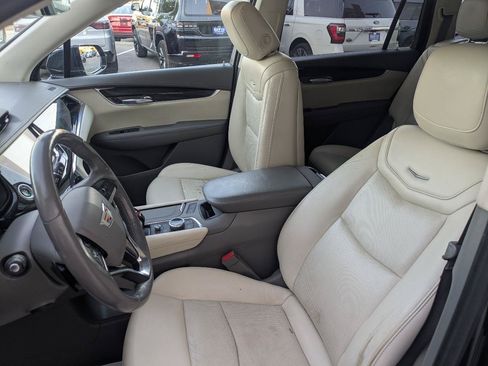 Used 2020 Cadillac XT6 Premium Luxury FWD image 14