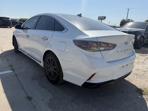 Used 2019 Hyundai Sonata Limited FWD image 2