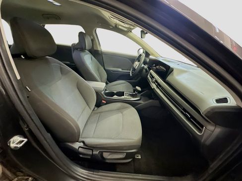 Used 2025 Kia K4 LXS image 31