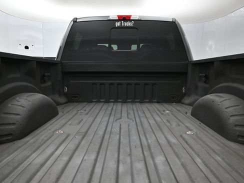 Used 2017 Ford F250 Lariat w/ Chrome Package image 7