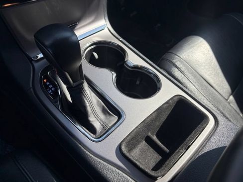 Used 2020 Jeep Grand Cherokee Limited X RWD image 22