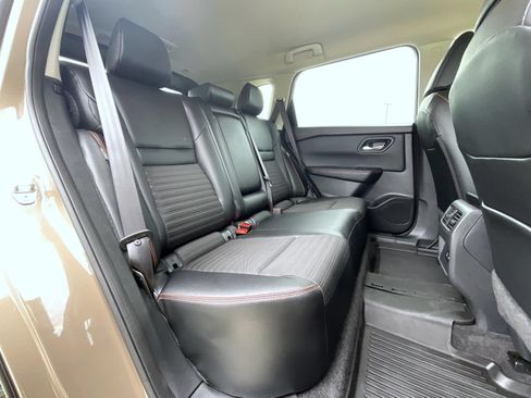 Certified 2025 Nissan Rogue SV AWD/4WD image 20
