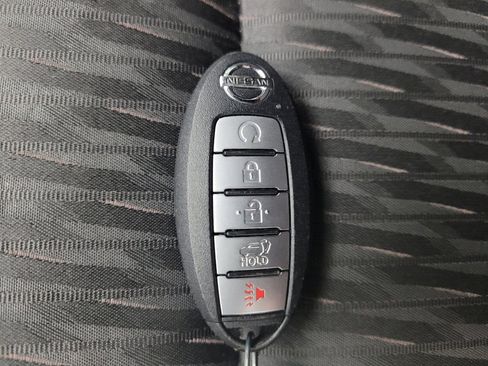 Used 2020 Nissan Rogue SV FWD image 32