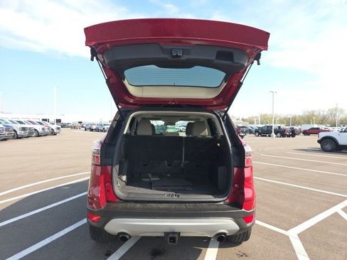 Used 2017 Ford Escape SE image 8