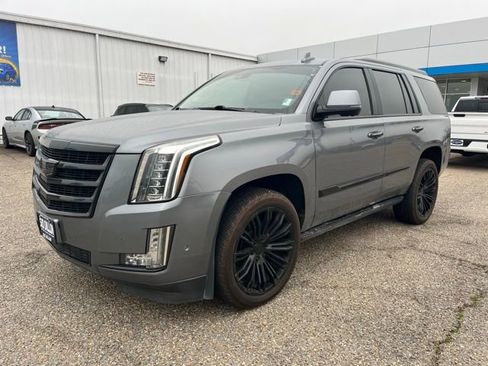 Used 2020 Cadillac Escalade Premium Luxury w/ Escalade Sport Edition image 2