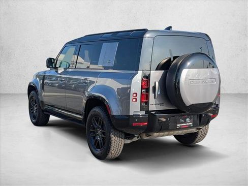 Used 2023 Land Rover Defender 110 X-Dynamic SE image 8