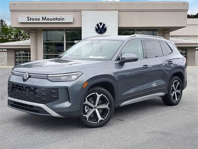 New 2025 Volkswagen Tiguan SE