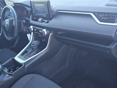 Used 2022 Toyota RAV4 LE image 26