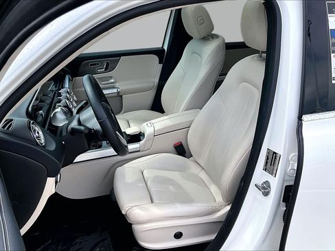 Used 2021 Mercedes-Benz GLB 250 image 8
