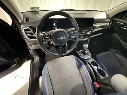 Certified 2025 Kia Seltos S image 15