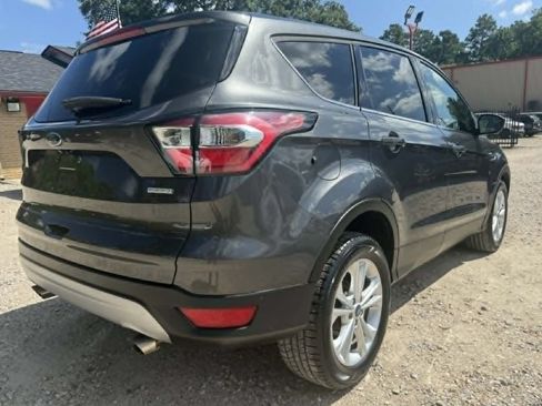 Used 2017 Ford Escape SE FWD image 5