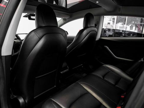 Used 2019 Tesla Model 3 Standard Range Plus image 35
