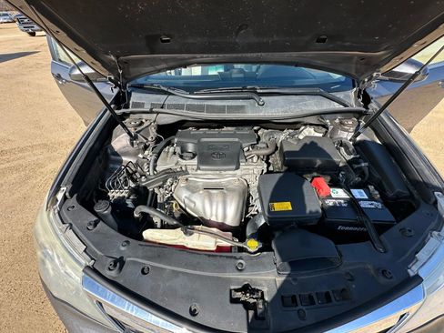 Used 2014 Toyota Camry XLE image 9