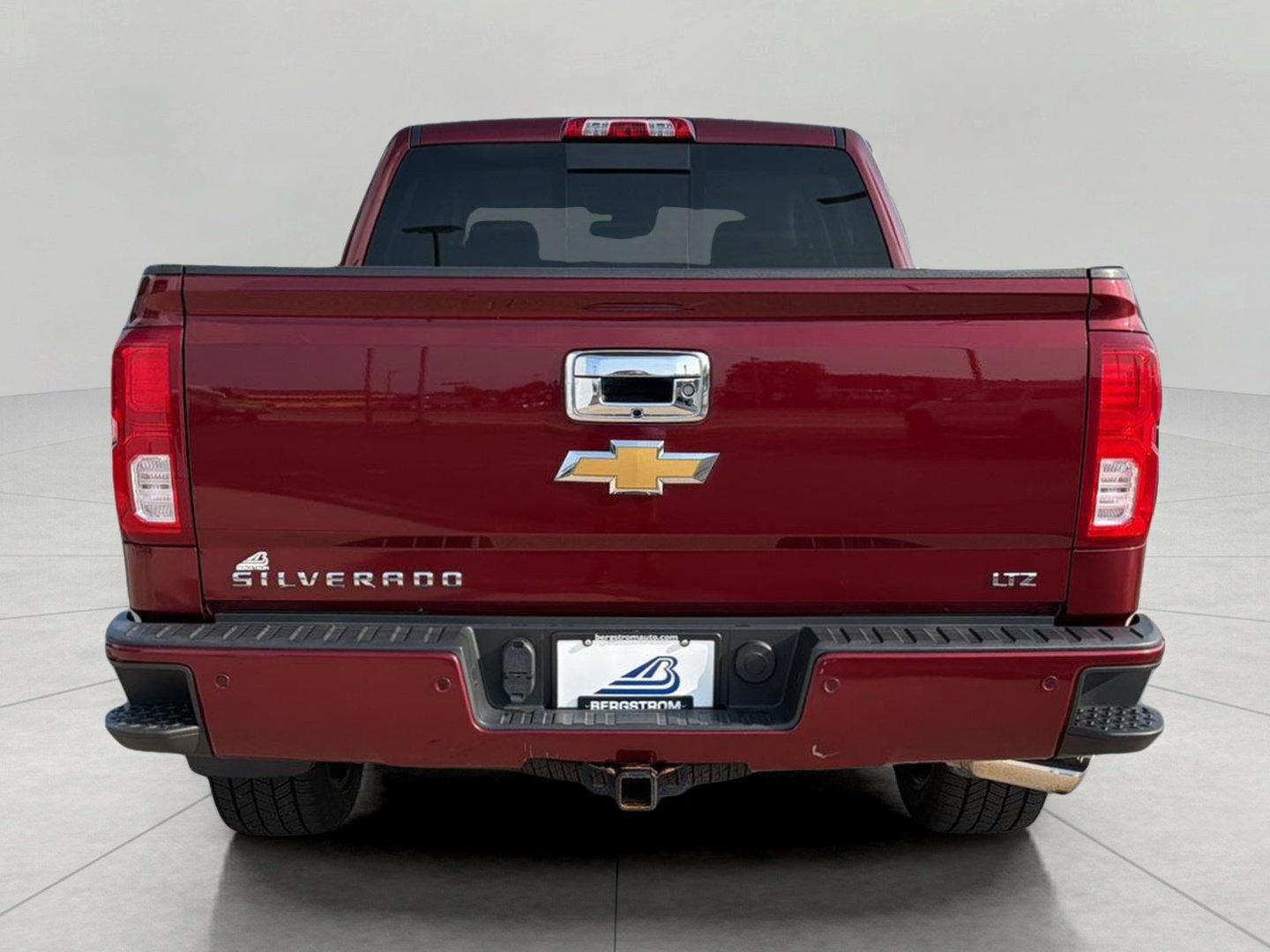Used 2016 Chevrolet Silverado 1500 LTZ Z71 w/ LTZ Plus Package AWD/4WD image 6