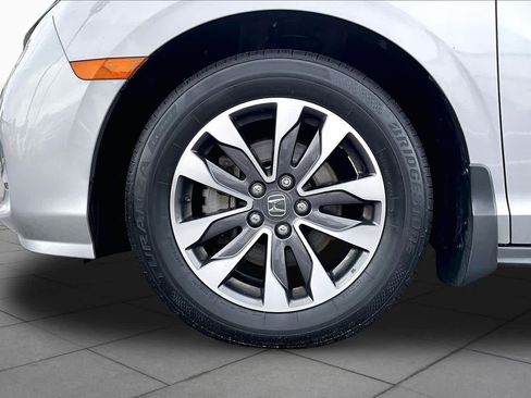 Used 2022 Honda Odyssey EX-L image 11