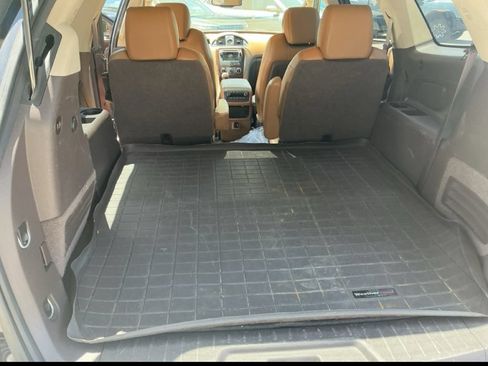 Used 2017 Buick Enclave Premium w/ Experience Buick Package FWD image 7