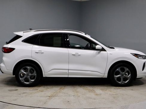 Certified 2023 Ford Escape ST-Line Select image 6