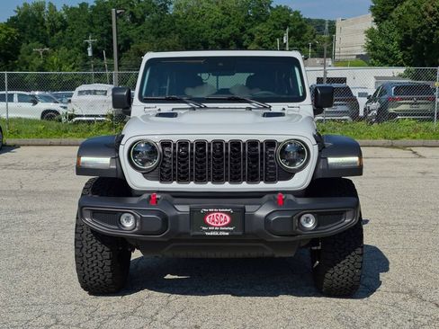 Used 2024 Jeep Wrangler Unlimited Rubicon w/ Technology Group AWD/4WD image 11