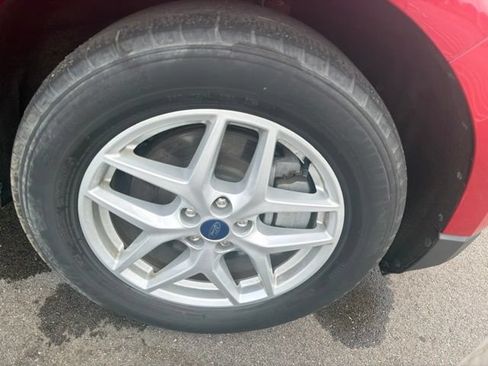 Used 2022 Ford Edge SEL w/ Convenience Package AWD/4WD image 4