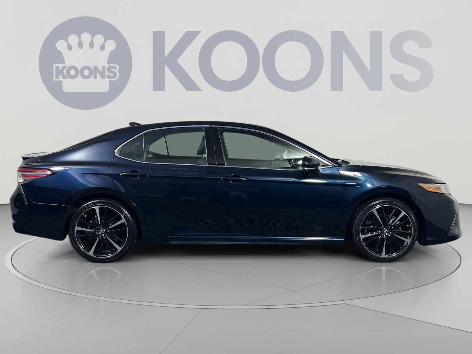 Used 2019 Toyota Camry XSE FWD image 8