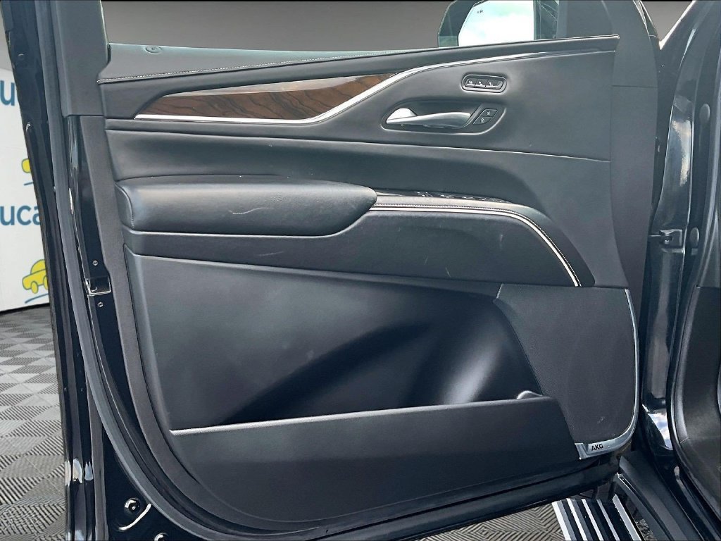 Used 2021 Cadillac Escalade Sport Platinum w/ LPO, Floor Liner Package AWD/4WD image 9