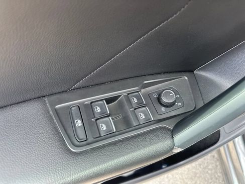 Used 2020 Volkswagen Tiguan SEL Premium R-Line AWD/4WD image 10