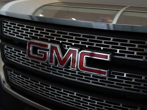 Used 2015 GMC Terrain SLE FWD image 31
