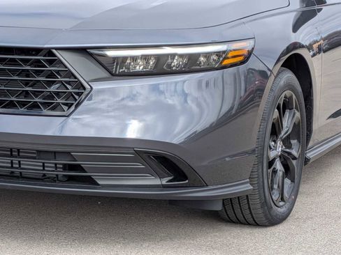 Used 2025 Honda Accord SE image 10
