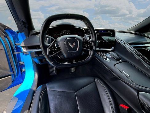 Used 2022 Chevrolet Corvette Stingray Preferred Cpe w/ Z51 Performance Package RWD image 8