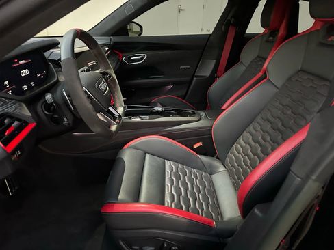 Used 2023 Audi RS e-tron GT image 21