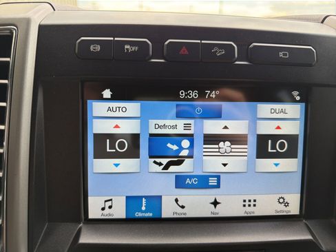 Used 2017 Ford F350 Lariat w/ Chrome Package AWD/4WD image 17