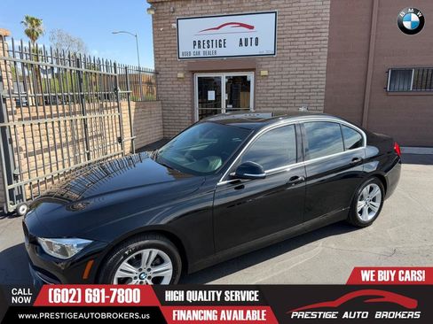 Used 2018 BMW 330i Sedan w/ Convenience Package RWD image 4