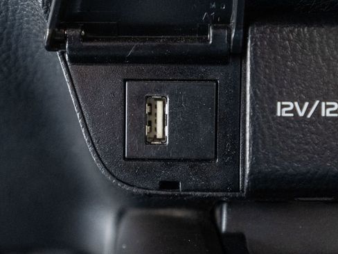 Used 2022 Toyota Camry SE image 25