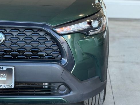 Used 2022 Toyota Corolla Cross LE image 5