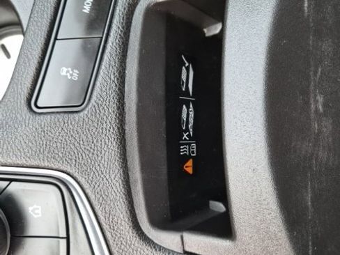 Used 2022 Cadillac XT6 Premium Luxury image 24