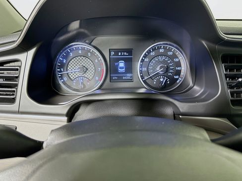 Used 2020 Hyundai Elantra SE w/ Cargo Package (C1) image 19