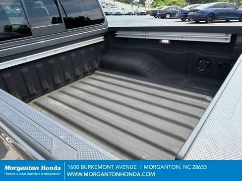 Used 2022 Nissan Frontier SV AWD/4WD image 32