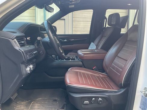 Used 2024 GMC Yukon Denali Ultimate AWD/4WD image 16