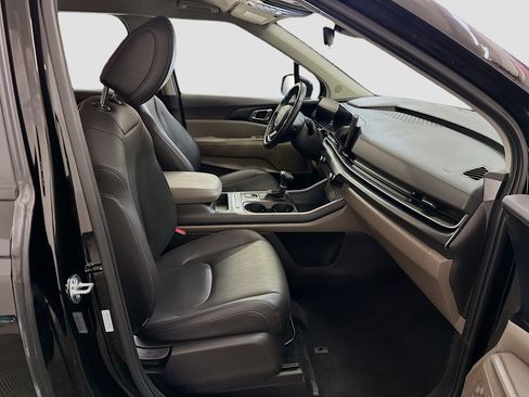 Used 2026 Kia Carnival FWD image 33