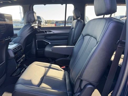 New 2026 Jeep Grand Wagoneer Limited AWD/4WD image 33