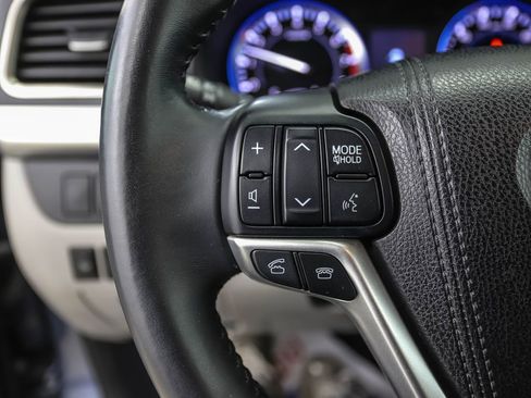 Used 2016 Toyota Highlander Plus image 12