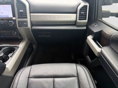 Used 2020 Ford F250 Lariat image 18
